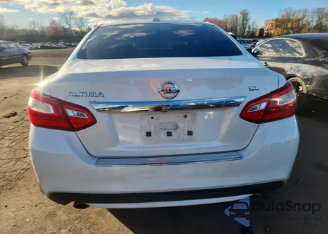 2017 Nissan Altima 2.5 из США, поврежденный, VIN 1N4AL3AP0HC127727